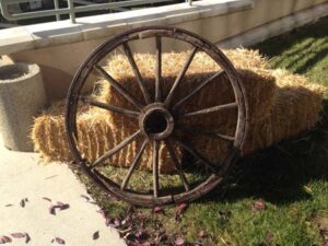 Wagon Wheel Decor