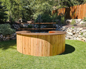 Cedar Quarter Round Bar